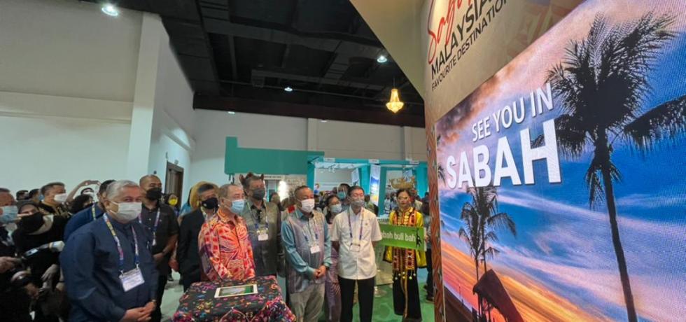 Chief Minister Datuk Seri Hajiji Noor visiting Sabah exhibition booths while accompanied by state Tourism, Culture, and Environment Minister Datuk Jafry Ariffin and Assistant Minister cum Sabah Tourism Board chairman Datuk Joniston Bangkuai.
